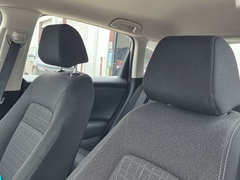 Used 2025 Honda HR-V LX image 21