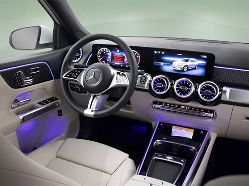Used 2025 Mercedes-Benz GLB 250 image 27