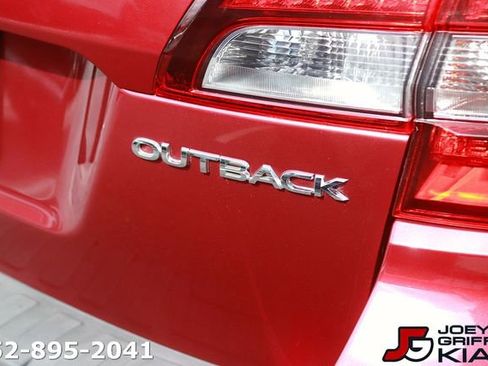 Used 2018 Subaru Outback 2.5i Limited AWD/4WD image 10