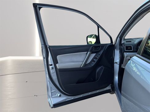 Used 2016 Subaru Forester 2.5i Premium w/ Popular Package #2 image 11