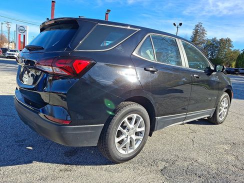 Used 2024 Chevrolet Equinox LS image 6