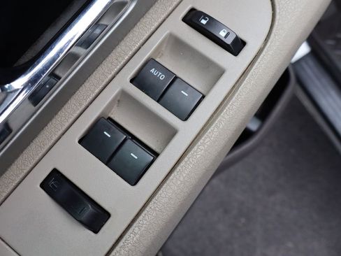 Used 2010 Ford F150 XLT image 27