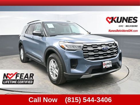 Used 2025 Ford Explorer Active image 1