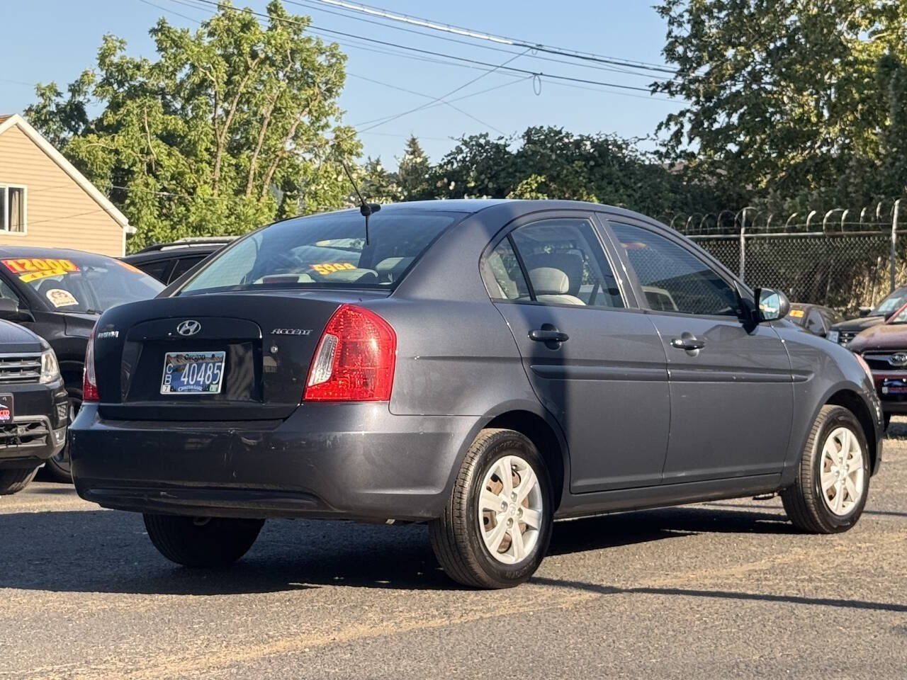 Used 2011 Hyundai Accent GLS FWD image 6