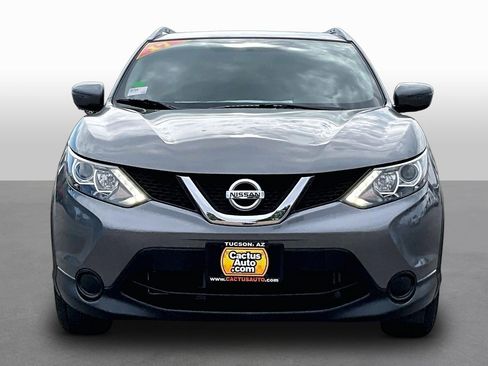 Used 2017 Nissan Rogue Sport SV FWD image 3