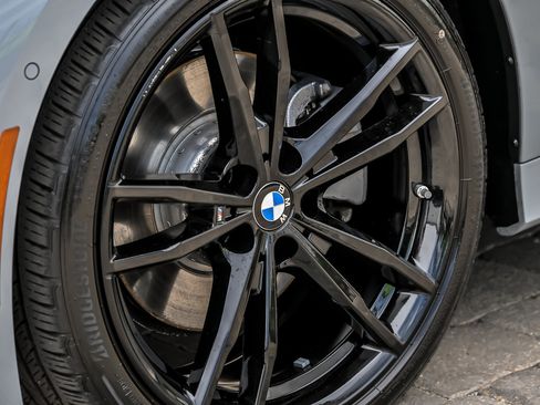 Used 2024 BMW 330i xDrive Sedan w/ M Sport Package AWD/4WD image 9