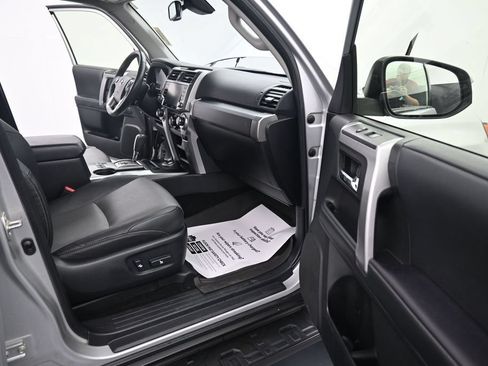 Used 2022 Toyota 4Runner SR5 Premium AWD/4WD image 23