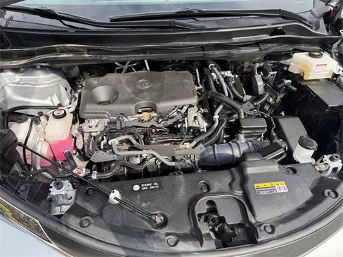 Certified 2021 Toyota Sienna LE image 25