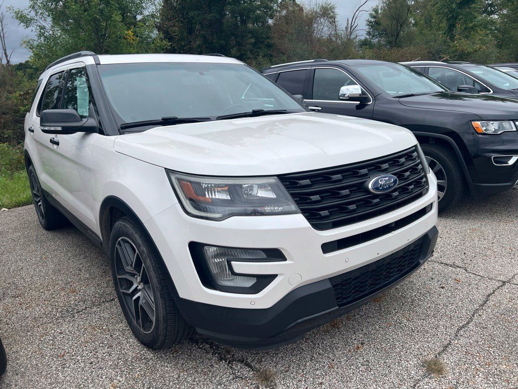Used 2016 Ford Explorer Sport w/ Equipment Group 401A AWD/4WD image 3