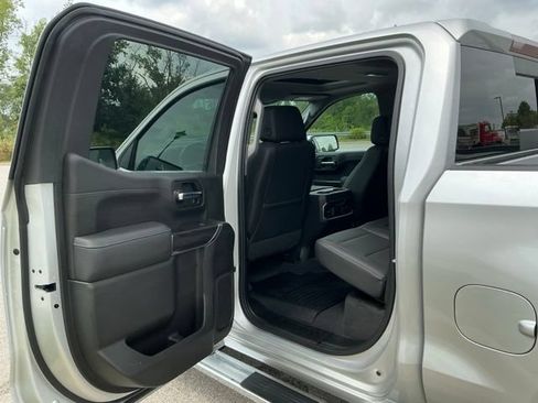 Used 2019 Chevrolet Silverado 1500 LTZ w/ LTZ Premium Package AWD/4WD image 17