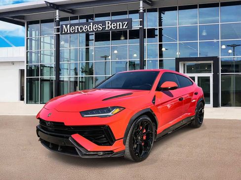 Used 2024 Lamborghini Urus Performante image 1
