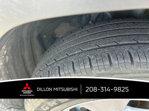 Used 2025 Toyota RAV4 XLE AWD/4WD image 29