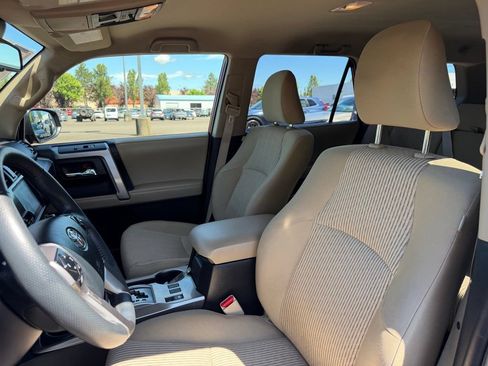Used 2022 Toyota 4Runner SR5 AWD/4WD image 15