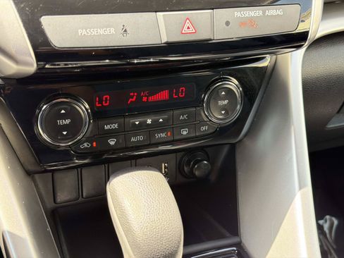 Used 2025 Mitsubishi Eclipse Cross SE AWD/4WD image 21