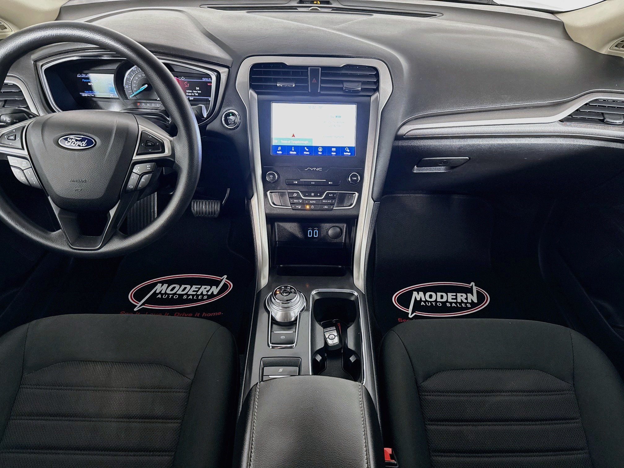 Used 2020 Ford Fusion SE FWD image 25