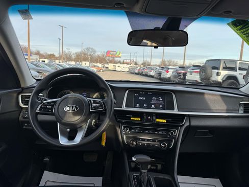Used 2019 Kia Optima LX image 17