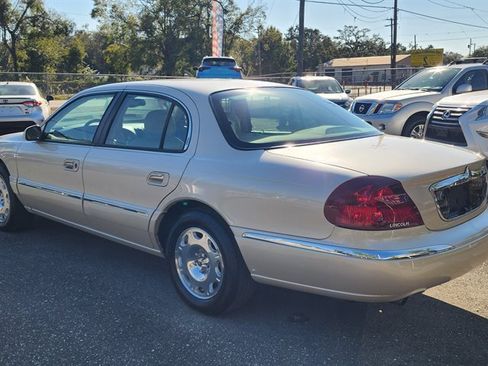 Used 2001 Lincoln Continental image 15
