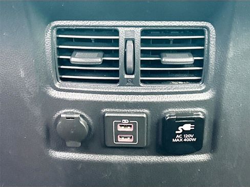 Used 2021 Nissan Titan SV w/ SV Convenience Package AWD/4WD image 25