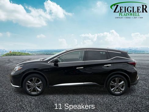 Used 2023 Nissan Murano Platinum image 3