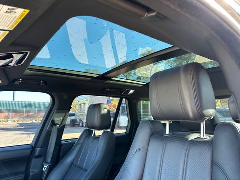 Used 2017 Land Rover Range Rover HSE image 20