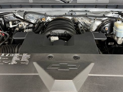 Used 2018 Chevrolet Silverado 1500 W/T w/ Trailering Package AWD/4WD image 18