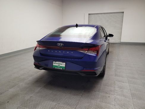Used 2022 Hyundai Elantra SEL FWD image 7