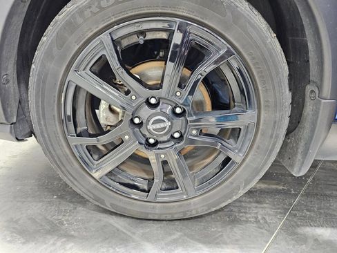 Used 2023 Nissan Kicks SR w/ SR Premium Package FWD image 9