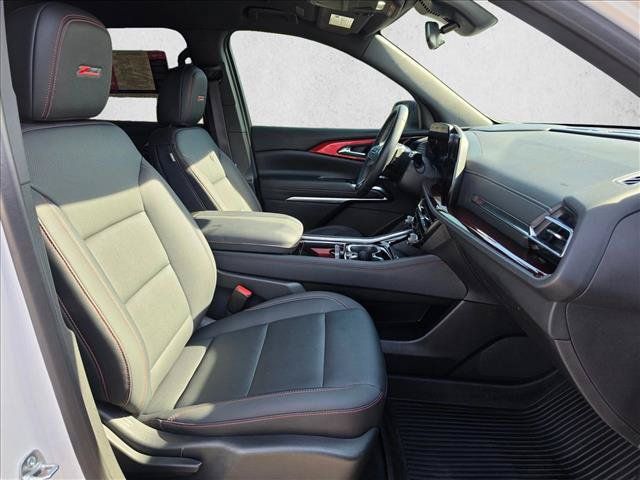 Used 2024 Chevrolet Traverse Z71 AWD/4WD image 11