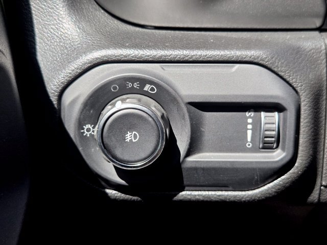 Used 2023 Jeep Wrangler Sport AWD/4WD image 26