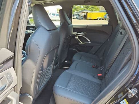 Used 2025 Audi SQ5 Premium Plus AWD/4WD image 17