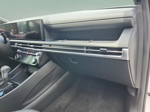 Certified 2025 Hyundai Santa Cruz SEL FWD image 19