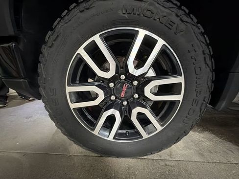 Used 2024 GMC Sierra 1500 AT4 w/ Technology Package AWD/4WD image 37