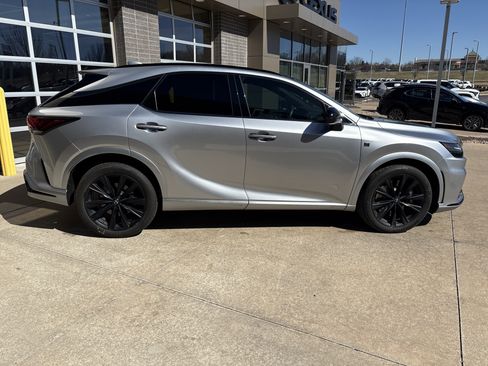 Used 2025 Lexus RX 500h F Sport image 11