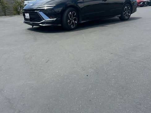 Used 2025 Hyundai Sonata SEL FWD image 1