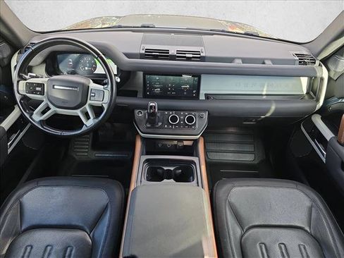 Used 2021 Land Rover Defender 90 X-Dynamic S image 9