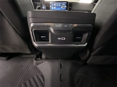 Used 2022 Chevrolet Silverado 1500 LTZ image 20