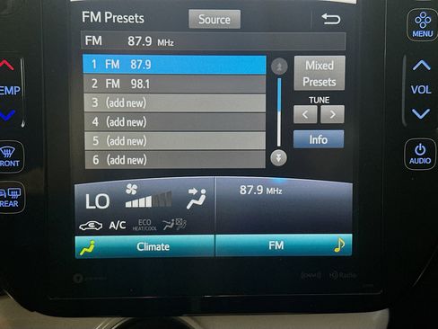 Used 2019 Toyota Prius Prime Premium w/ Carpet Mat Package image 19