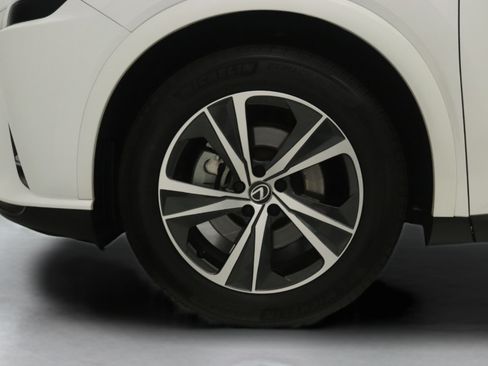 Used 2024 Lexus RX 350 FWD w/ Technology Package image 27