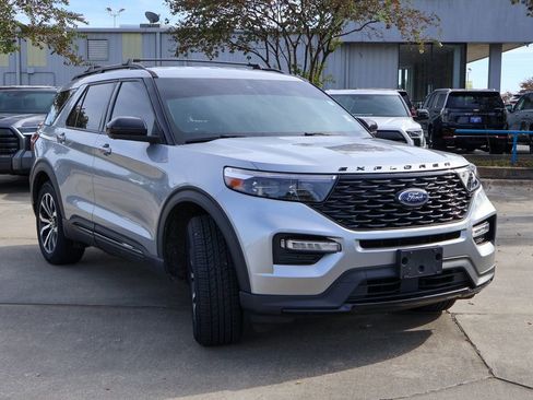 Used 2022 Ford Explorer ST-Line image 23
