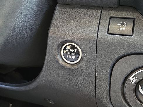 Used 2025 Nissan Frontier S AWD/4WD image 30