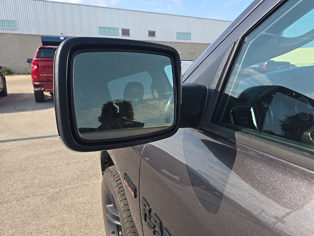 Used 2018 RAM 1500 Sport w/ Sport Premium Group AWD/4WD image 7