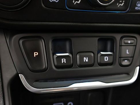 Used 2018 GMC Terrain SLT FWD image 44