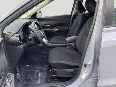 Used 2023 Nissan Kicks SV image 24