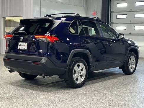 Used 2021 Toyota RAV4 XLE w/ Convenience Package AWD/4WD image 5