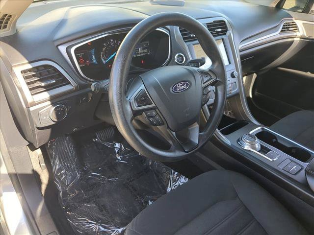 Used 2020 Ford Fusion SE FWD image 10