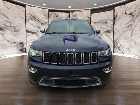 Used 2018 Jeep Grand Cherokee Limited AWD/4WD image 2