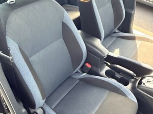 Used 2025 Nissan Versa SV FWD image 28