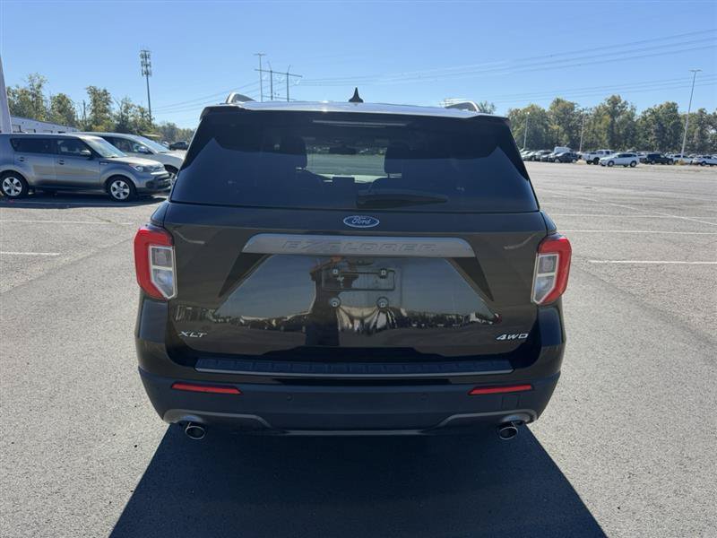 Used 2021 Ford Explorer XLT w/ Equipment Group 202A AWD/4WD image 7