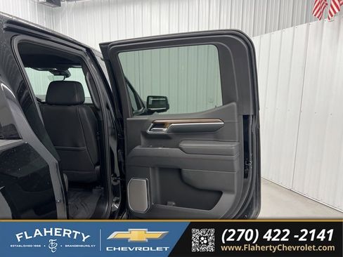Used 2025 Chevrolet Silverado 1500 High Country AWD/4WD image 12