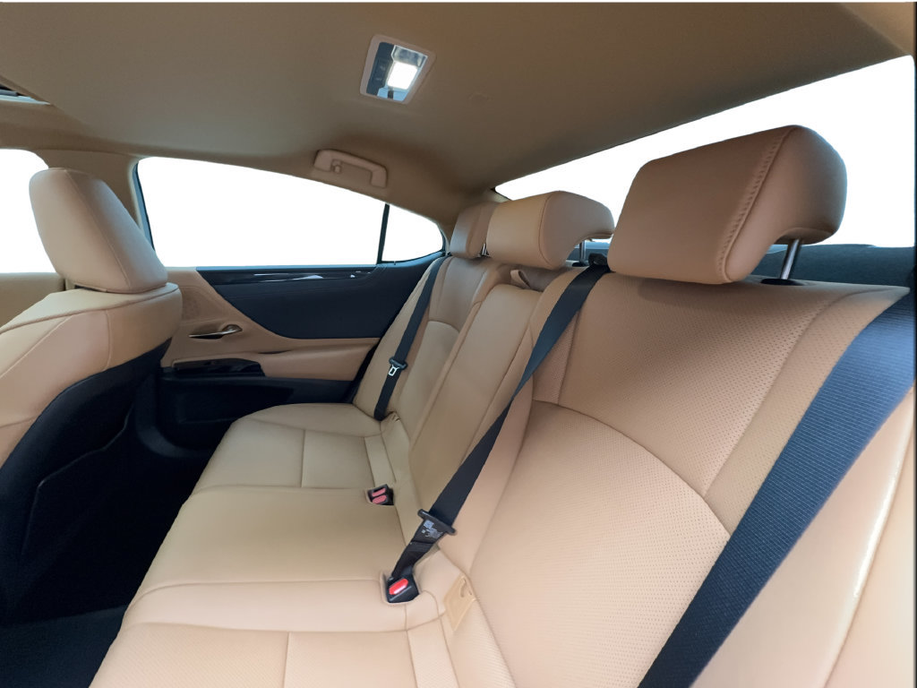 Used 2024 Lexus ES 350 w/ Accessory Package (Z1) FWD image 28